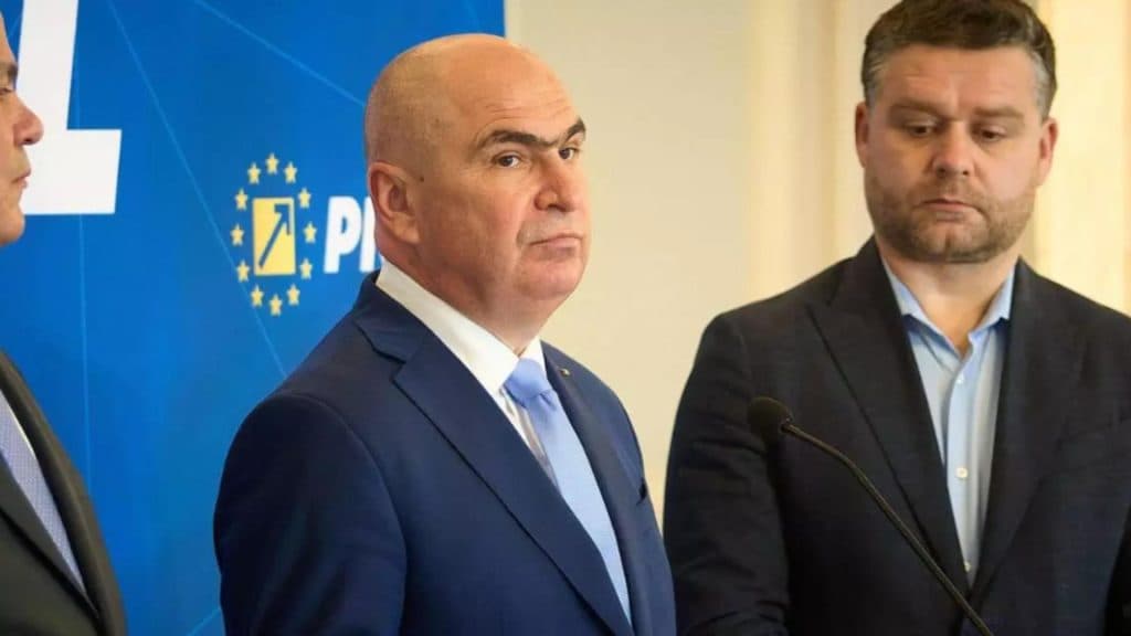 Ciucu își ia apărarea colegului Bolojan pe fondul recesiunii economice. Critică dură la adresa aliaților de guvernare