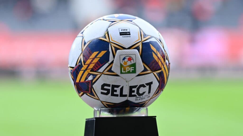 SUPERLIGA: Bătălia pentru play-off se intensifică după 24 de etape palpitante