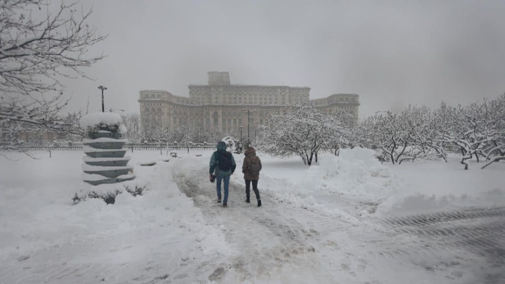 Alertă de ninsori și viscol în București: vremea se răcește brusc în zilele următoare, conform prognozei speciale de la ANM