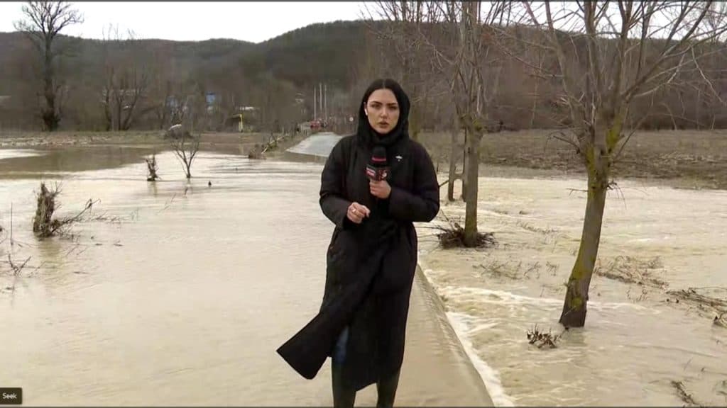 Alertă maximă de inundații în Buzău, Prahova și Vrancea. Realitatea Plus transmite direct din centrul furtunii