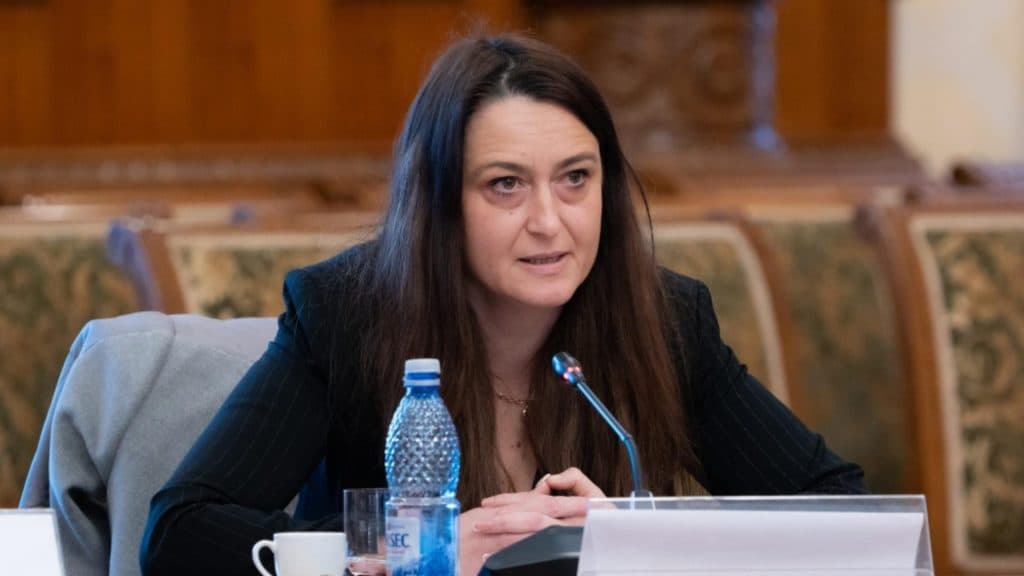 Cristina Butură, deputat AUR: „Asistență medicală de urgență pentru familii și seniori, accesibilă prin apel la 116117. O soluție concretă pentru un sistem copleșit.”