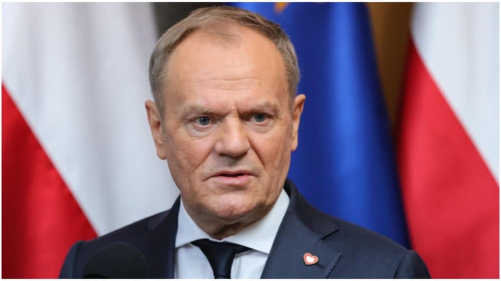 Donald Tusk îi avertizează pe polonezii din Iran să se retragă imediat din cauza riscurilor de conflict armat: „Evacuarea ar putea fi compromisă în curând.”