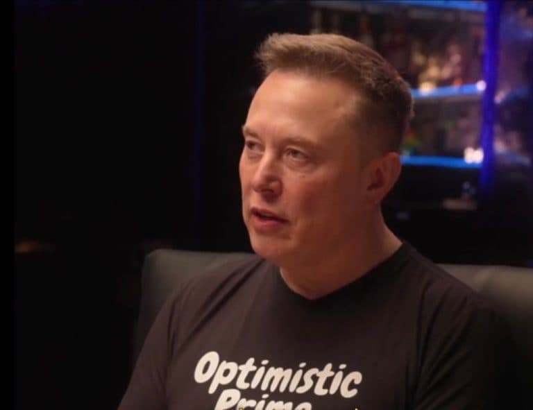 Elon Musk își intensifică eforturile pentru construirea centrelor de date orbitale