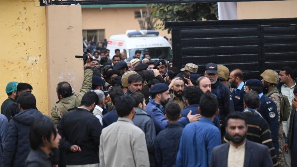 Deflagrație devastatoare într-o moschee din Islamabad: bilanț tragic de 11 vieți pierdute și numeroși răniți