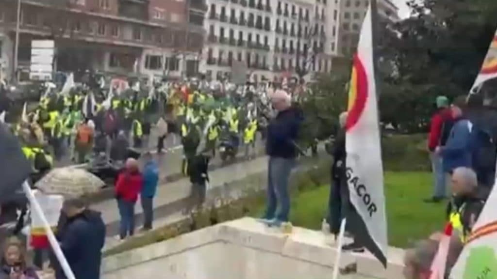 Fermierii își strigă nemulțumirea pe străzile Spaniei: protest împotriva acordului Mercosur