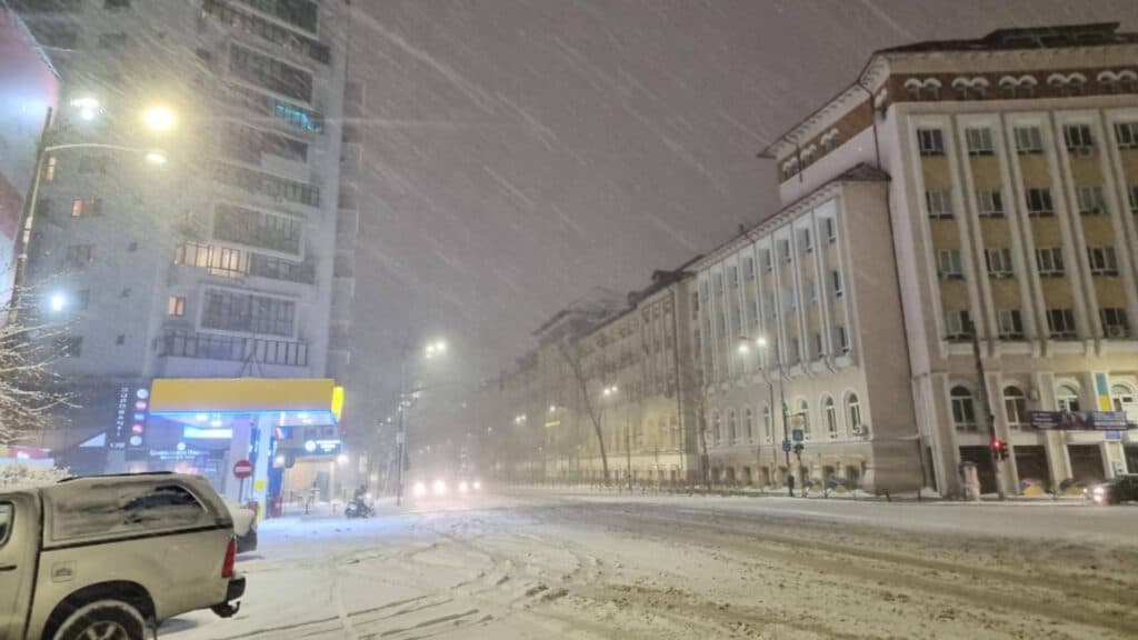 Vreme geroasă în București până miercuri! Ce NOUTĂȚI ne rezervă sfârșitul de săptămână: prognoza detaliată pentru Capitală, conform ANM