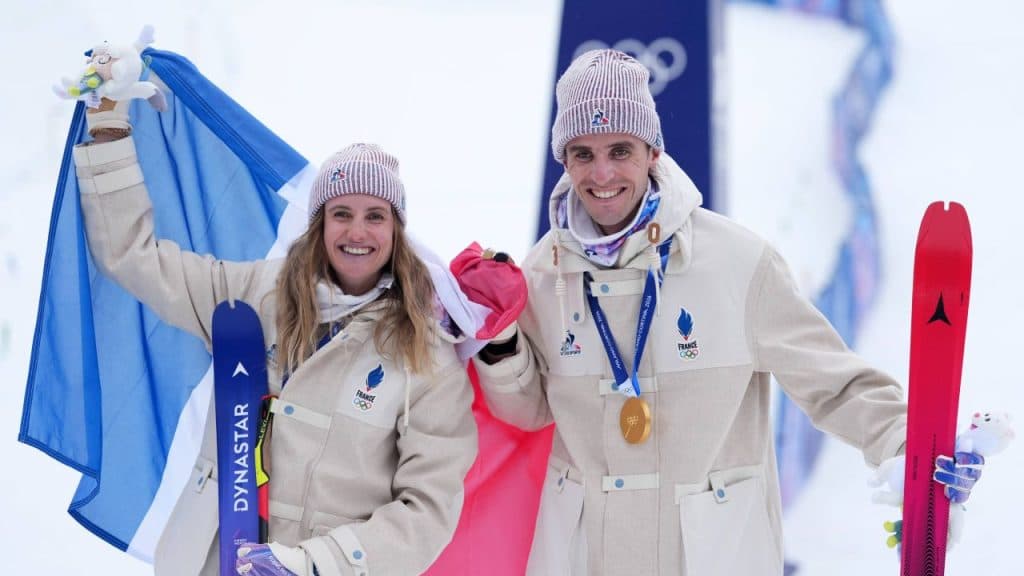 Strălucire la Jocurile Olimpice de Iarnă! Descoperă cine sunt campionii medaliați cu aur la ștafeta mixtă de schi alpinism