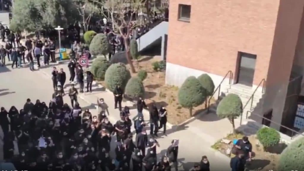 Autoritățile iraniene recunosc dreptul studenților de a se exprima prin proteste