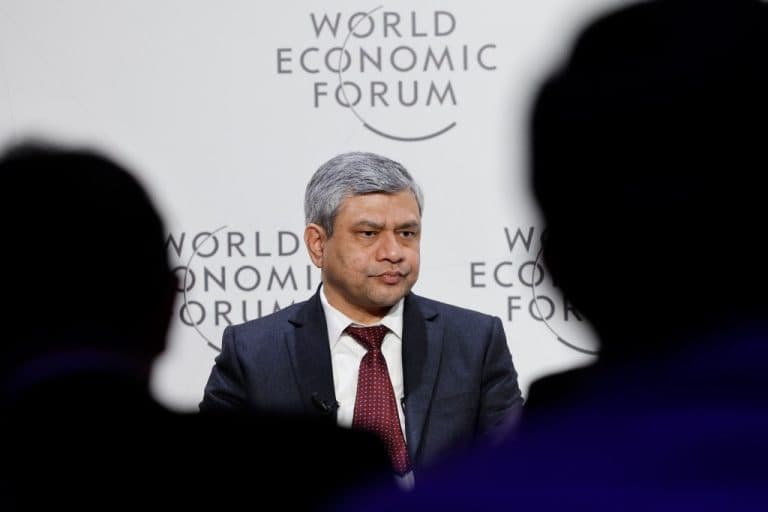 India își propune să atragă peste 200 de miliarde de dolari pentru infrastructura AI până în 2028