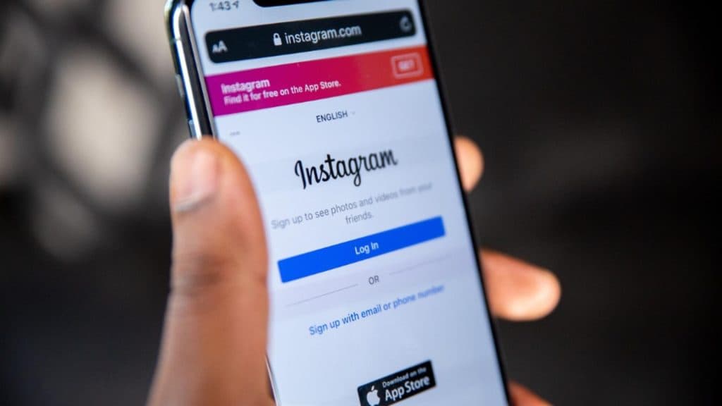 Instagram lansează notificări pentru părinți în cazul căutărilor adolescenților referitoare la sinucidere