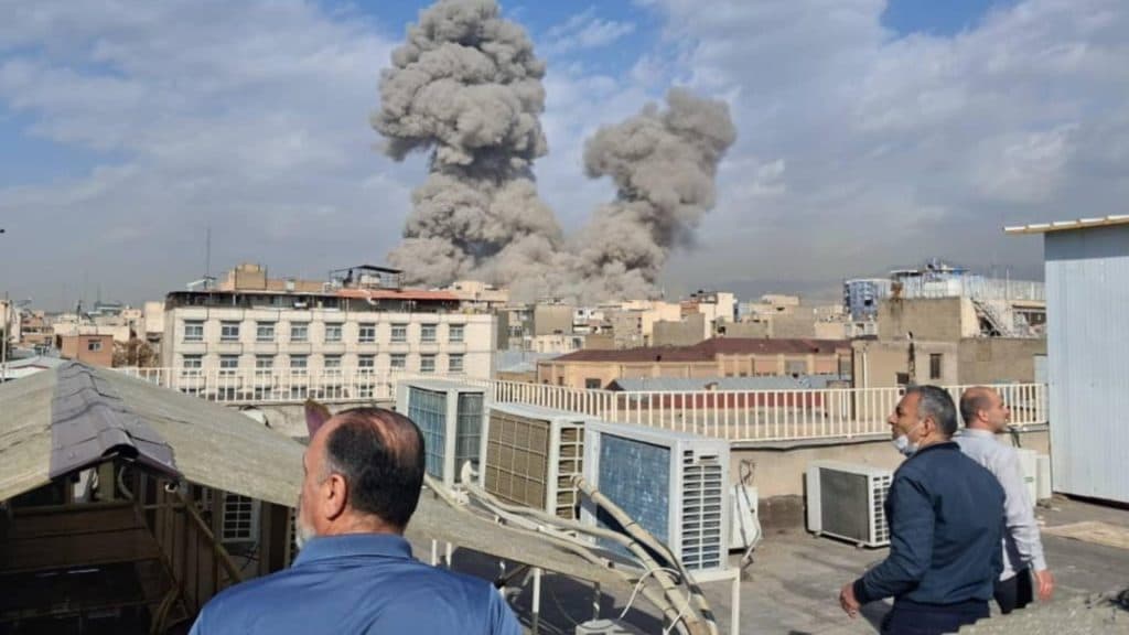 Israelul a lovit Iranul recent: explozii în Teheran și în alte orașe majore. Donald Trump confirmă sprijinul american
