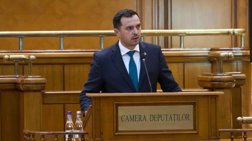 Liderii AUR denunță: Coaliția PSD-PNL-USR-UDMR din Camera Deputaților restricționează accesul opoziției la vot