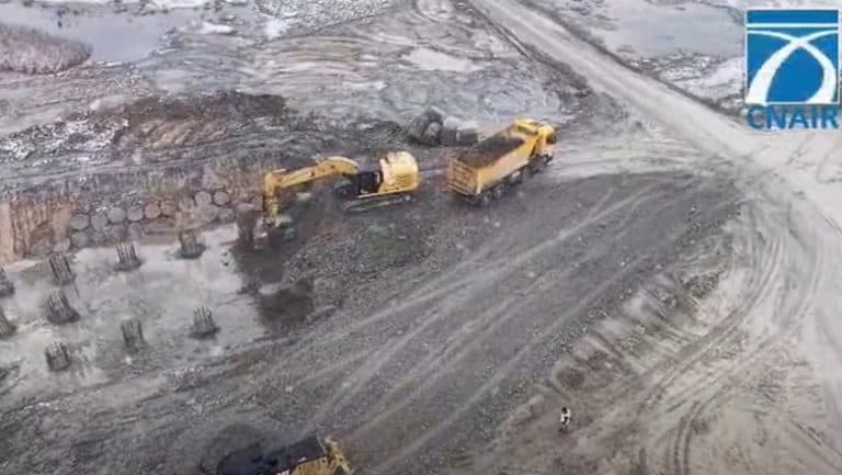Șantier în plină desfășurare la un important nod rutier din România: 300 de muncitori și 75 de utilaje în acțiune