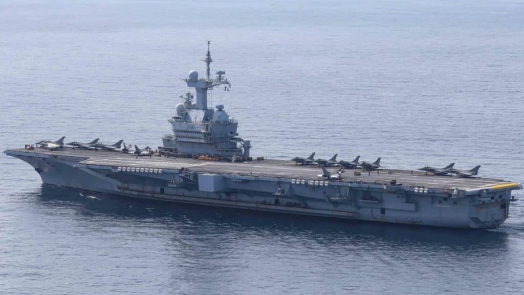 Macron trimite „tancurile” în Atlantic. Portavionul Charles de Gaulle pleacă în misiune de forță