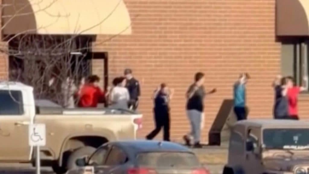 Tragedie în Canada: O tânără transgender de 18 ani, responsabilă pentru un atac devastator, lasă în urmă nouă vieți pierdute și o comunitate îndurerată