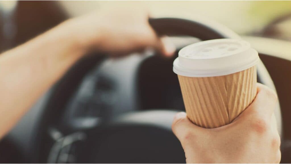 Adevărul despre cafea: De ce șoferii ar trebui să o evite la volan