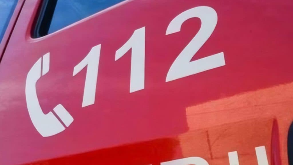 Flăcările au înghițit o vilă de 300 de metri pătrați în județul Constanța, iar locuitorii au reușit să scape în siguranță