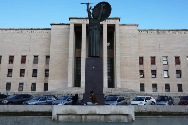 Una dintre cele mai mari universități din Europa a fost paralizată timp de zile din cauza unui atac cibernetic