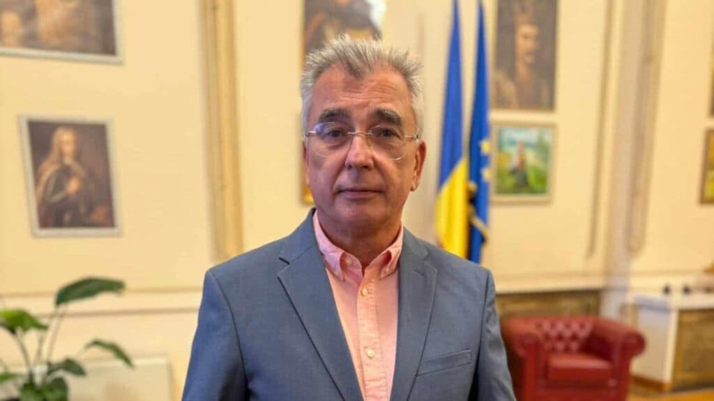 Petrișor Peiu (șeful senatorilor AUR): „Indicii care arată că România se confruntă cu recesiunea: creșterea șomajului, declinul rapid în sectorul serviciilor și inflația necontrolată.”
