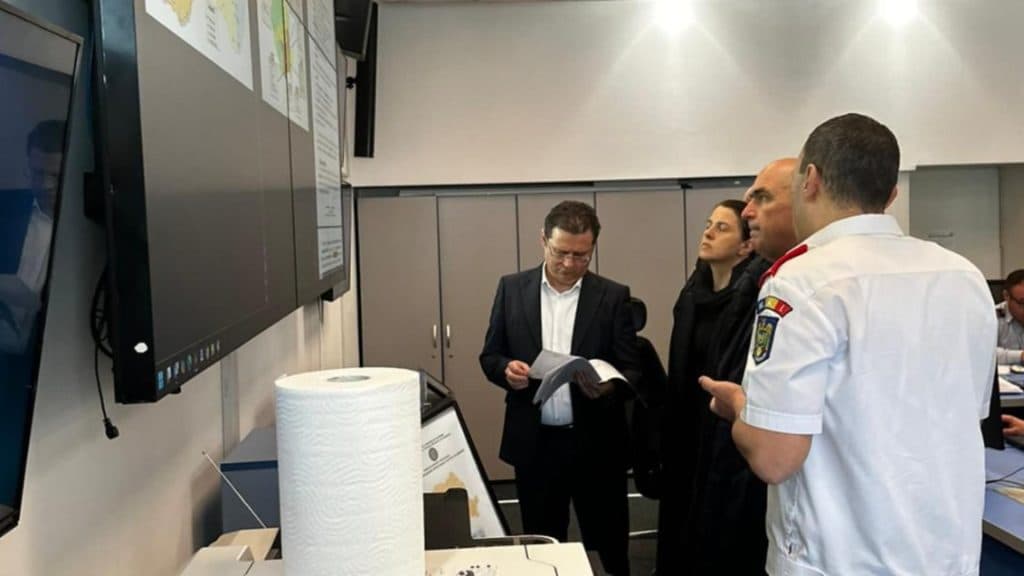 Premierul Ilie Bolojan, în vizită la Centrul Național de Conducere Integrată al MAI: Totul este sub control, fără victime sau situații alarmante