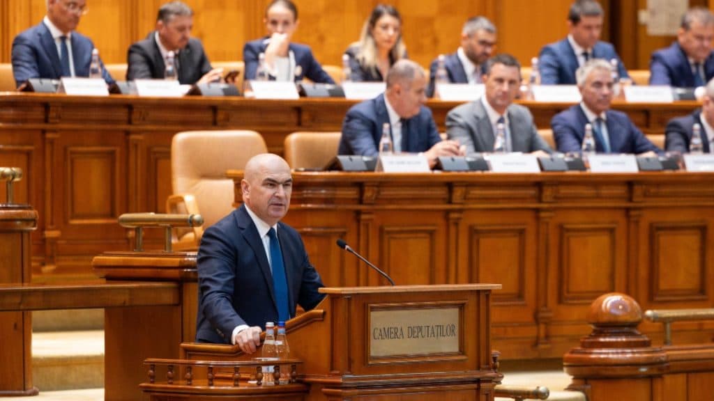 Luni, premierul și doi miniștri, convocați în Parlament pentru clarificări, în timp ce AUR pregătește o moțiune de cenzură