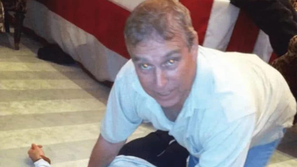 Prințul Andrew, reținut de autoritățile britanice în urma dezvăluirilor legate de conexiunile sale cu Jeffrey Epstein