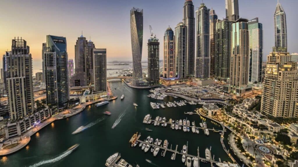 Prințul virtual din Dubai a păcălit o româncă, lăsând-o fără 2 milioane de dolari și cu o plângere la DIICOT
