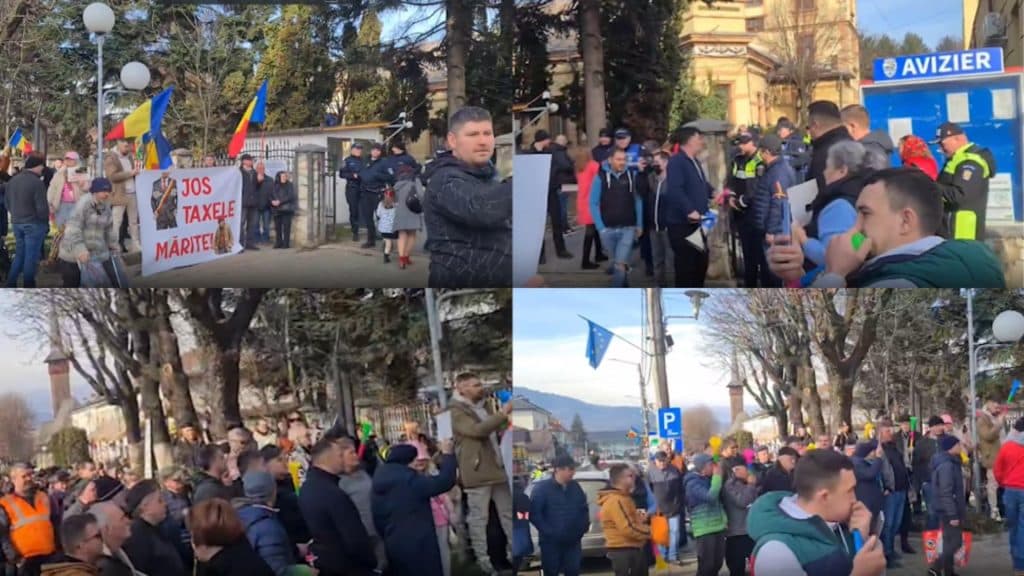 Protest masiv în Maramureș împotriva majorării impozitelor locale. Primarul a dispărut în fum