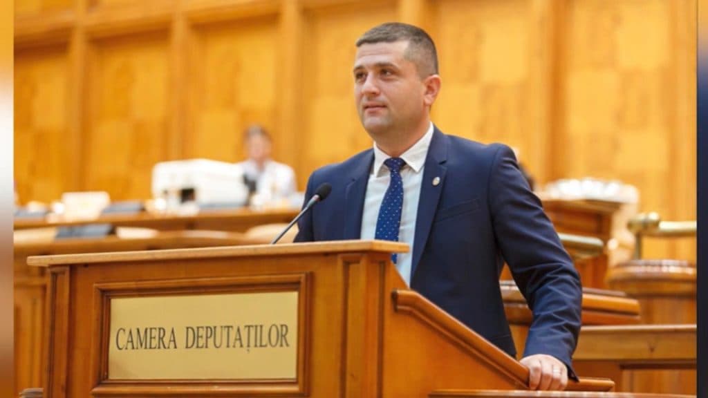Radu Miruță mobilizează tineretul pentru a se alătura armatei, după declanșarea conflictului în Orient