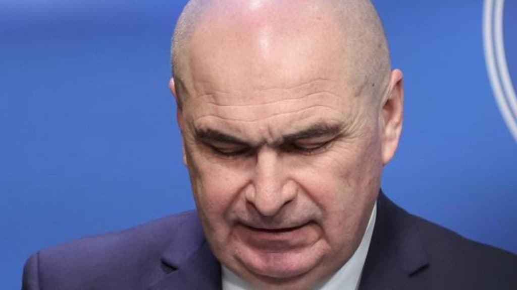 Românii strigă în cor pentru demisia lui Ilie Bolojan: Greșelile premierului adâncesc sărăcia în țară
