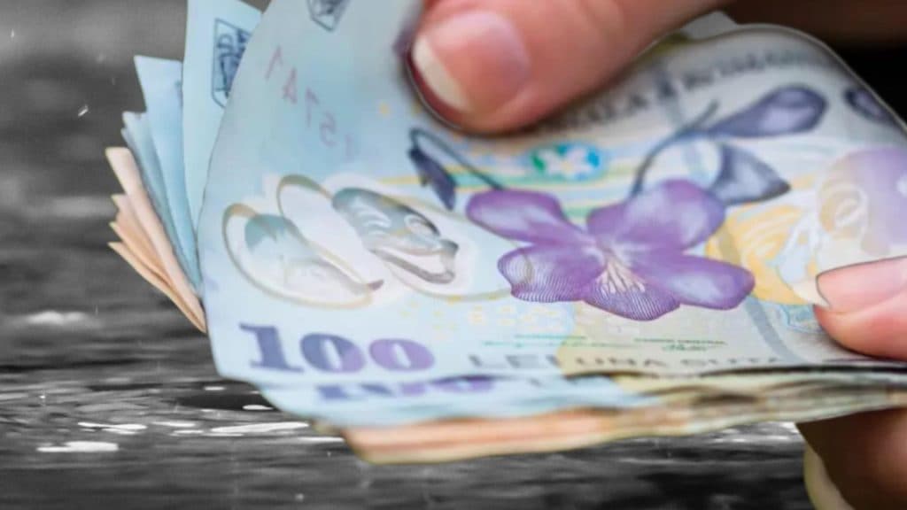 Românii protestează împotriva impozitului pe apa de ploaie: autoritățile spun că este doar o compensație pentru un serviciu