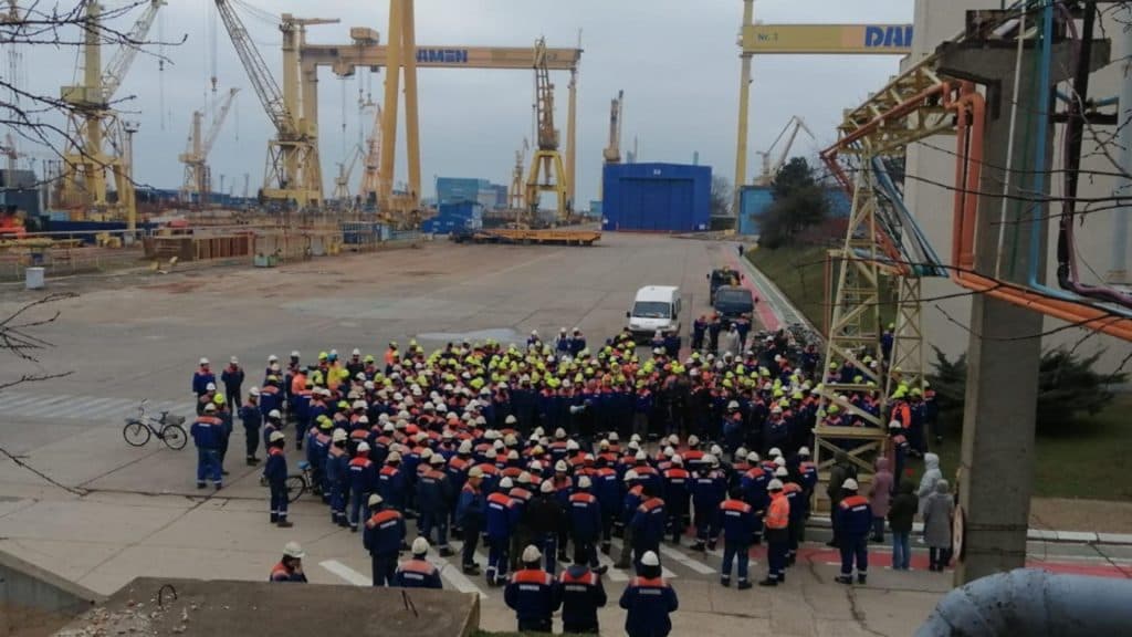 Protest neașteptat la Șantierul Naval Mangalia din cauza întârzierii salariilor cu peste 60 de zile