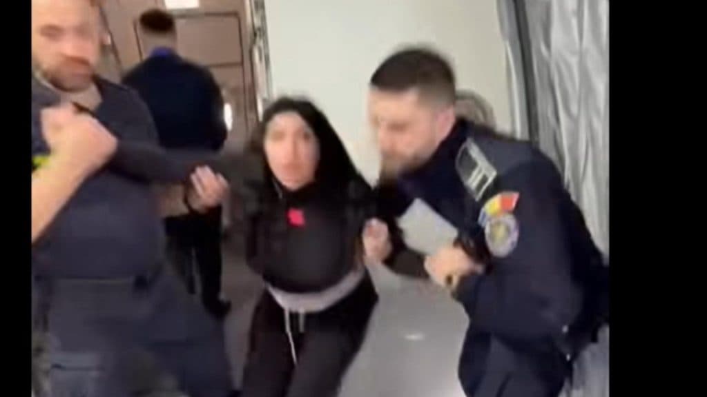 Tensiuni la Aeroportul Otopeni: O mamă denunță un comportament abuziv, iar Poliția de Frontieră răspunde cu acuzații de agresivitate din partea pasagerilor
