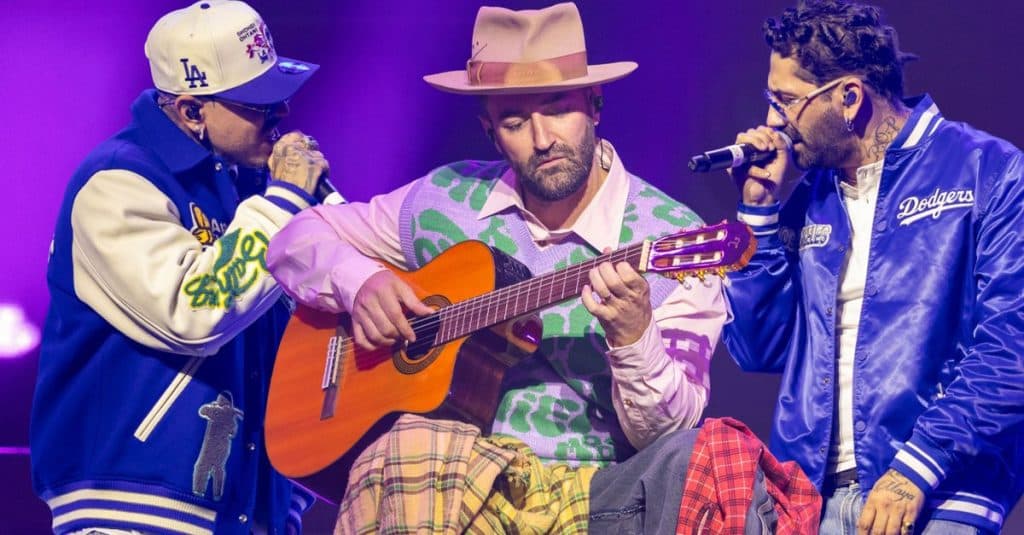 Smiley, Alex Velea și Connect-R au încins atmosfera de Dragobete la Sala Palatului cu un concert memorabil, sold out și plin de magie