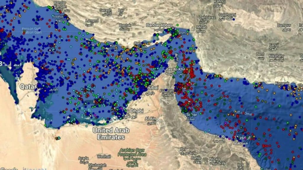 Iranul blochează Strâmtoarea Ormuz: o amenințare semnificativă pentru piața mondială a petrolului