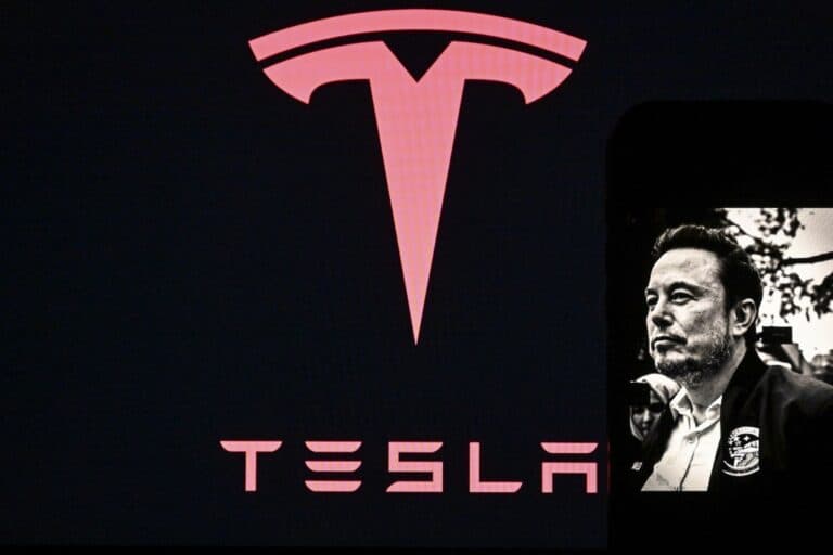 Mobilitate TechCrunch: Marea reinventare a brandului Tesla