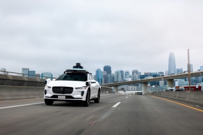 TechCrunch Mobilitate: Waymo își susține argumentele
