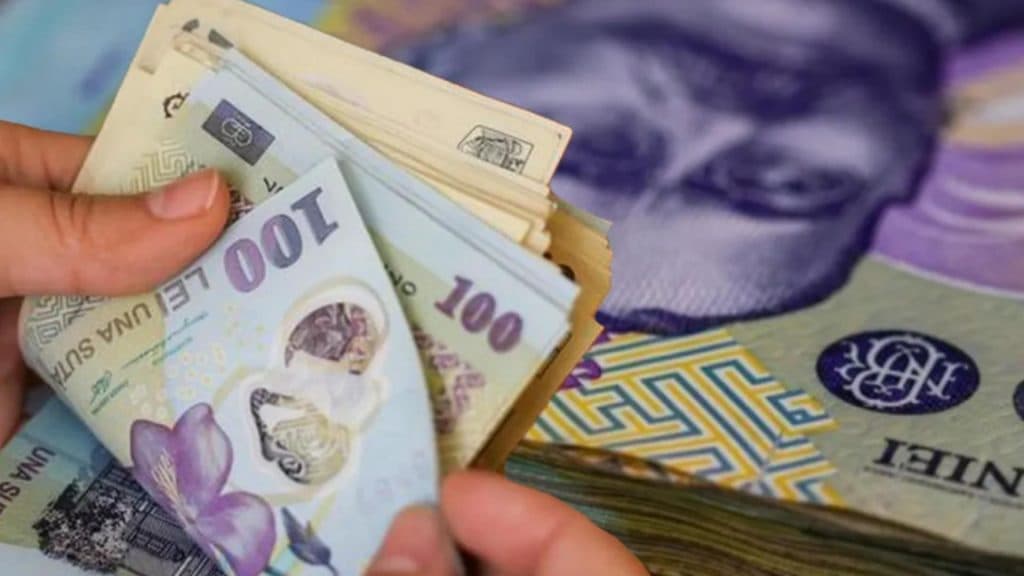 Cele mai bine plătite domenii în 2026: unde românii încasează peste 1.500 de euro net și sectoarele cu venituri sub 3.900 de lei