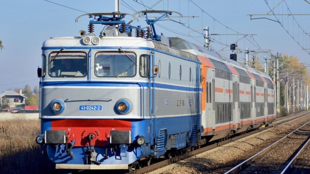 Circulația trenurilor este suspendată între Petroșani și Târgu Jiu din cauza unei locomotive defecte, conform CFR Călători