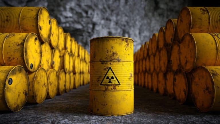 Trump își caută susținători pentru a gestiona deșeurile nucleare pe termen lung. Ce provocări ascunde strategia energetică a SUA, care hrănește inteligența artificială?