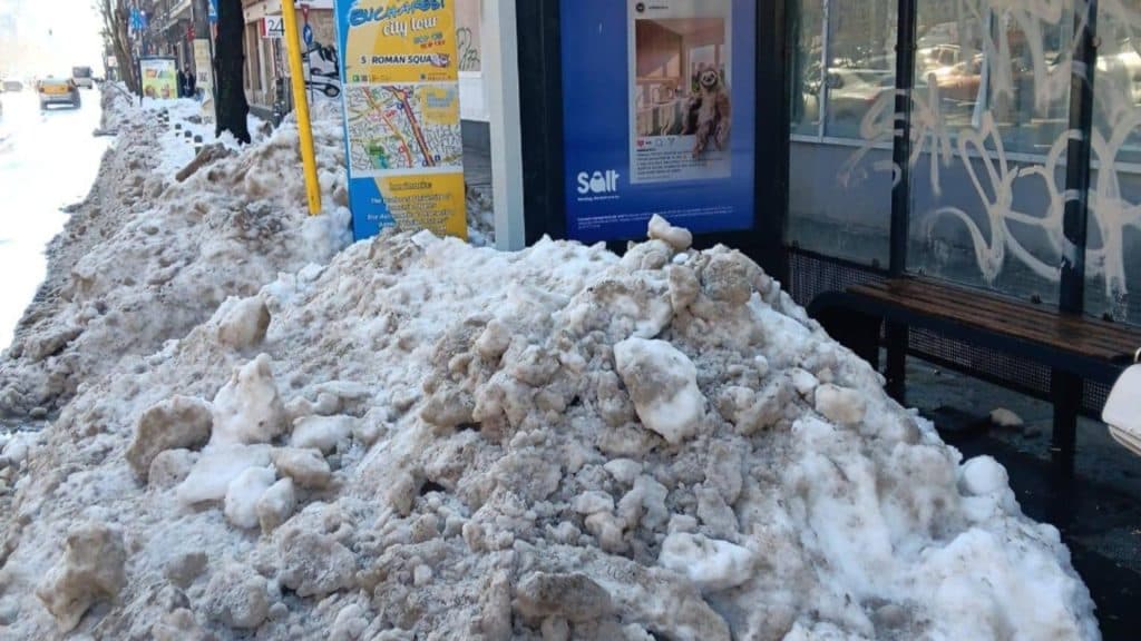 Avertisment din partea PMB: Companiile de salubritate se pot confrunta cu amenzi suplimentare dacă nu își îndeplinesc sarcinile de curățare a zăpezii de pe străzi
