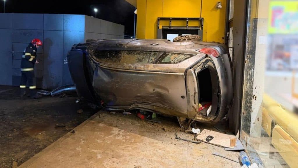 Un bărbat a fost prins după un incident grav într-o parcare a unui mall din Cluj