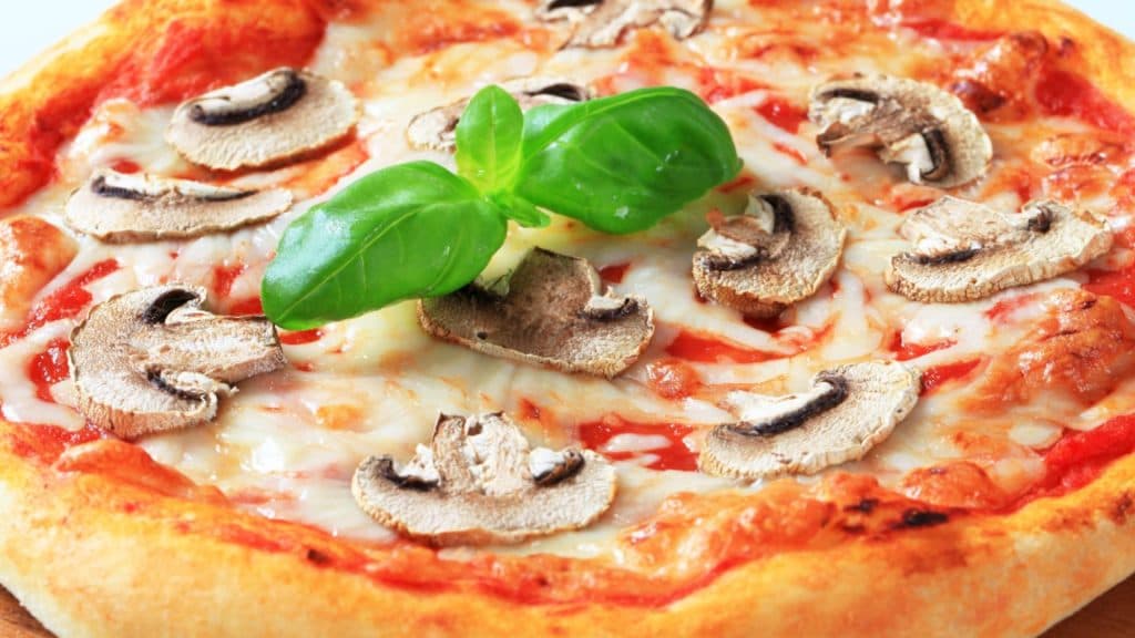 Un renumit lanț de pizzerii închide șapte locații din România din cauza rezultatelor financiare nesatisfăcătoare