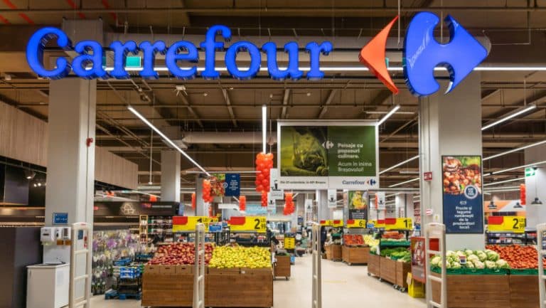 Carrefour își vinde filiala din România către Pavăl Holding pentru o sumă impresionantă de peste 800 de milioane de euro: perspectivele fraților Pavăl