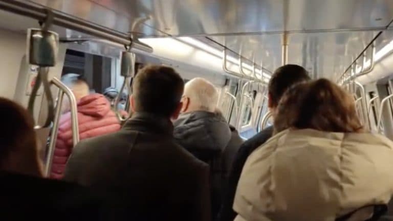 Incident la metrou: un tren s-a stricat la stația Constantin Brâncoveanu și a fost scos din circulație