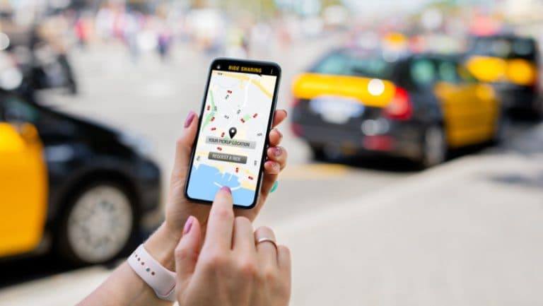 Înșelătorii și strategii ingenioase ale șoferilor de ridesharing. Cum reușesc să îi facă pe clienți să plătească mai mult