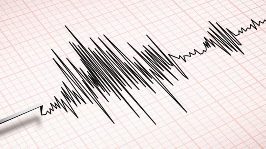 49 de ani de la seismul din 1977: Bucureștiul se confruntă cu sute de imobile marcate cu „bulină roșie”