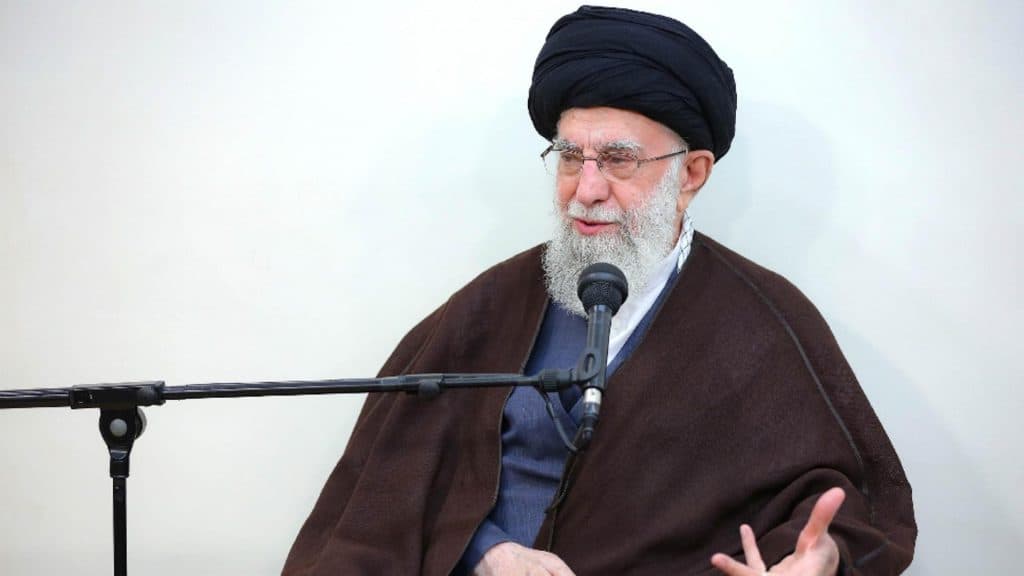 Ceremonia de înmormântare a lui Khamenei, amânată surprinzător: ce se ascunde în spatele acestei decizii?