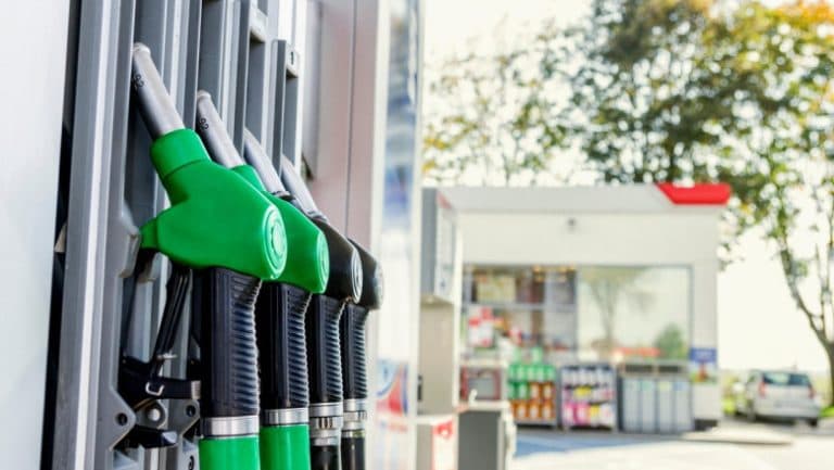 Motorina ar putea atinge aproape 10 lei pe litru în România. Ce prevăd analiștii despre creșterile de preț și efectele asupra economiei?