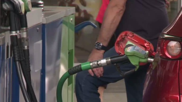 ANPC sancționează benzinăriile cu 1,5 milioane de lei în contextul creșterii prețurilor la carburanți. Ce nereguli au relevat controalele inspectorilor?
